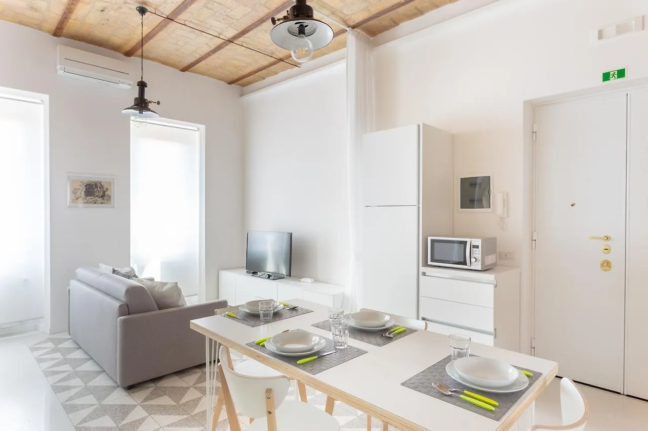 Lilli Vatican White Domus Rome 0*,  Italy