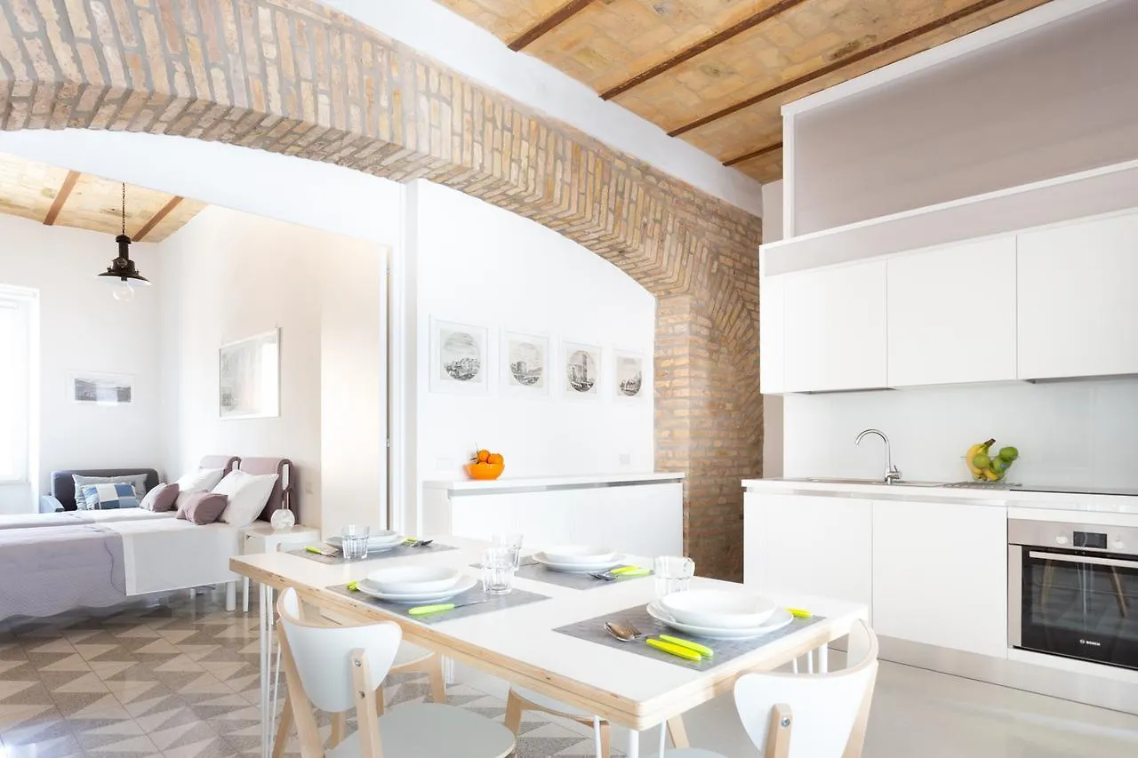 Lilli Vatican White Domus Rome