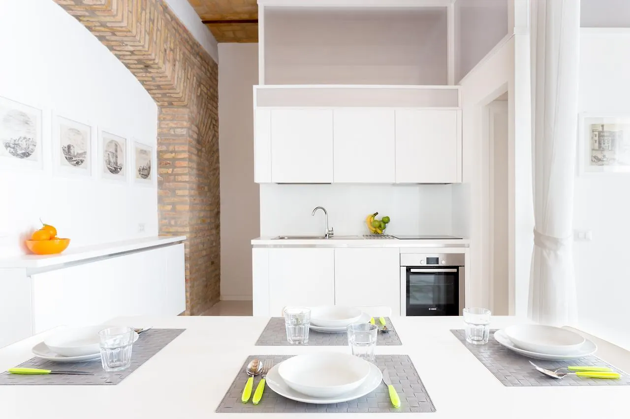 Lilli Vatican White Domus Rome